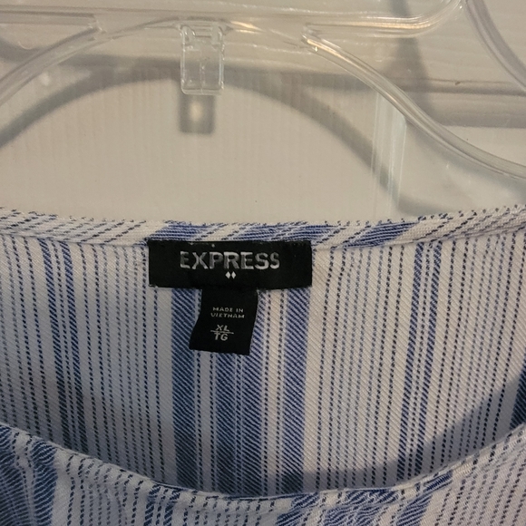 Express top - Picture 2 of 2